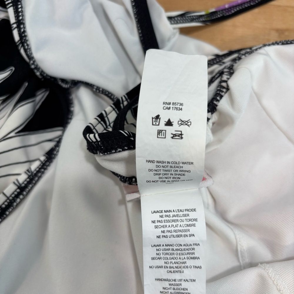 Kate Spade daisy swimsuit XSmall - Picture 7 of 10
